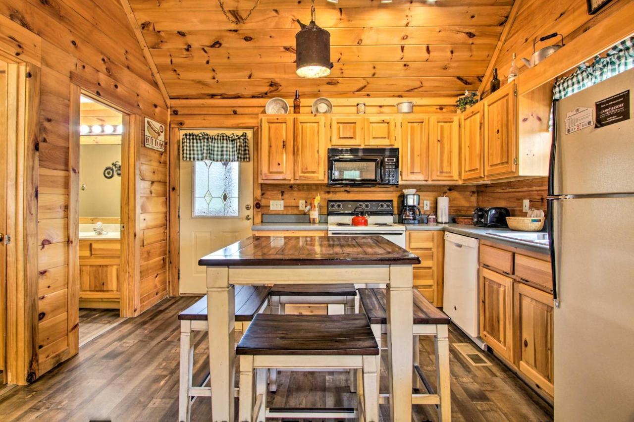 Pigeon Forge Cabin With Hot Tub And Mountain Views! ภายนอก รูปภาพ