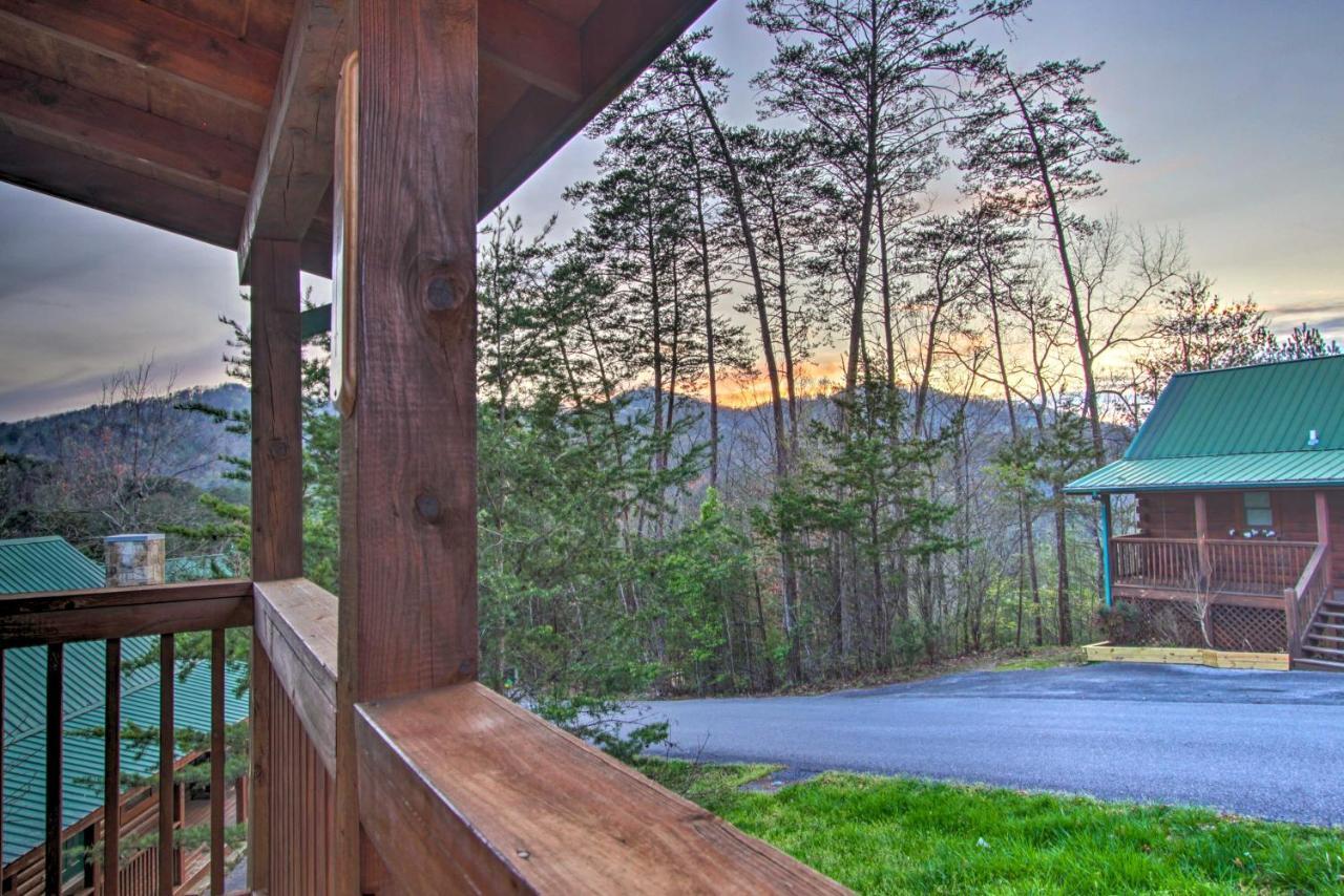Pigeon Forge Cabin With Hot Tub And Mountain Views! ภายนอก รูปภาพ