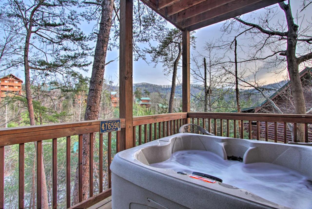 Pigeon Forge Cabin With Hot Tub And Mountain Views! ภายนอก รูปภาพ