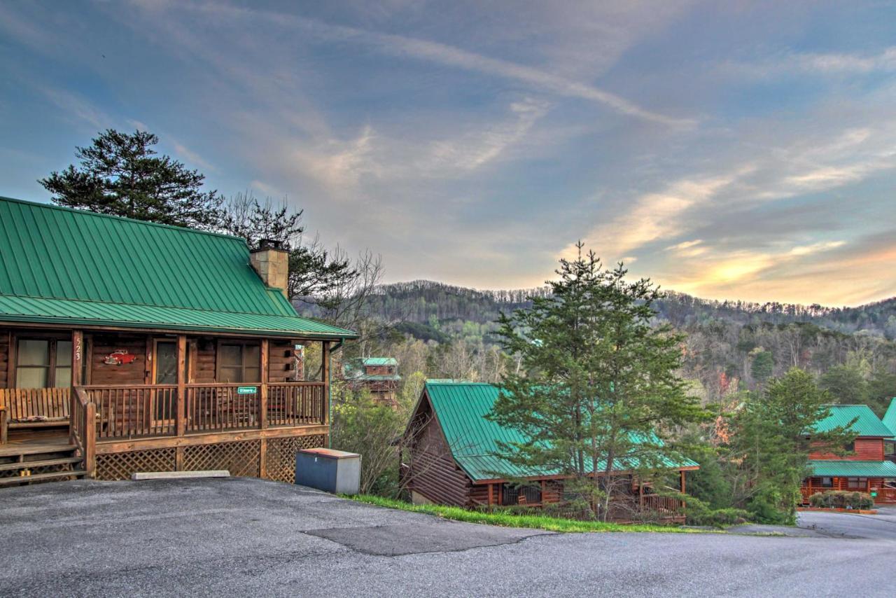 Pigeon Forge Cabin With Hot Tub And Mountain Views! ภายนอก รูปภาพ